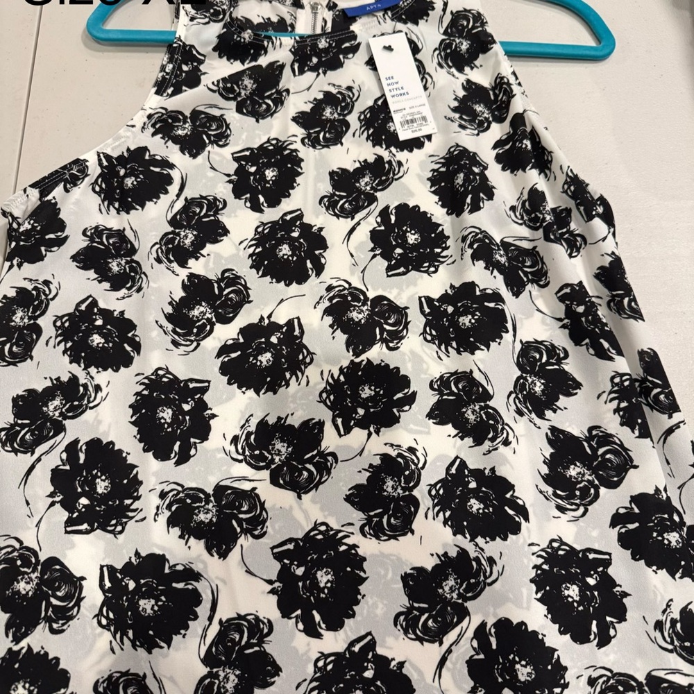 Apt. 9 Black and White Floral Tank Top